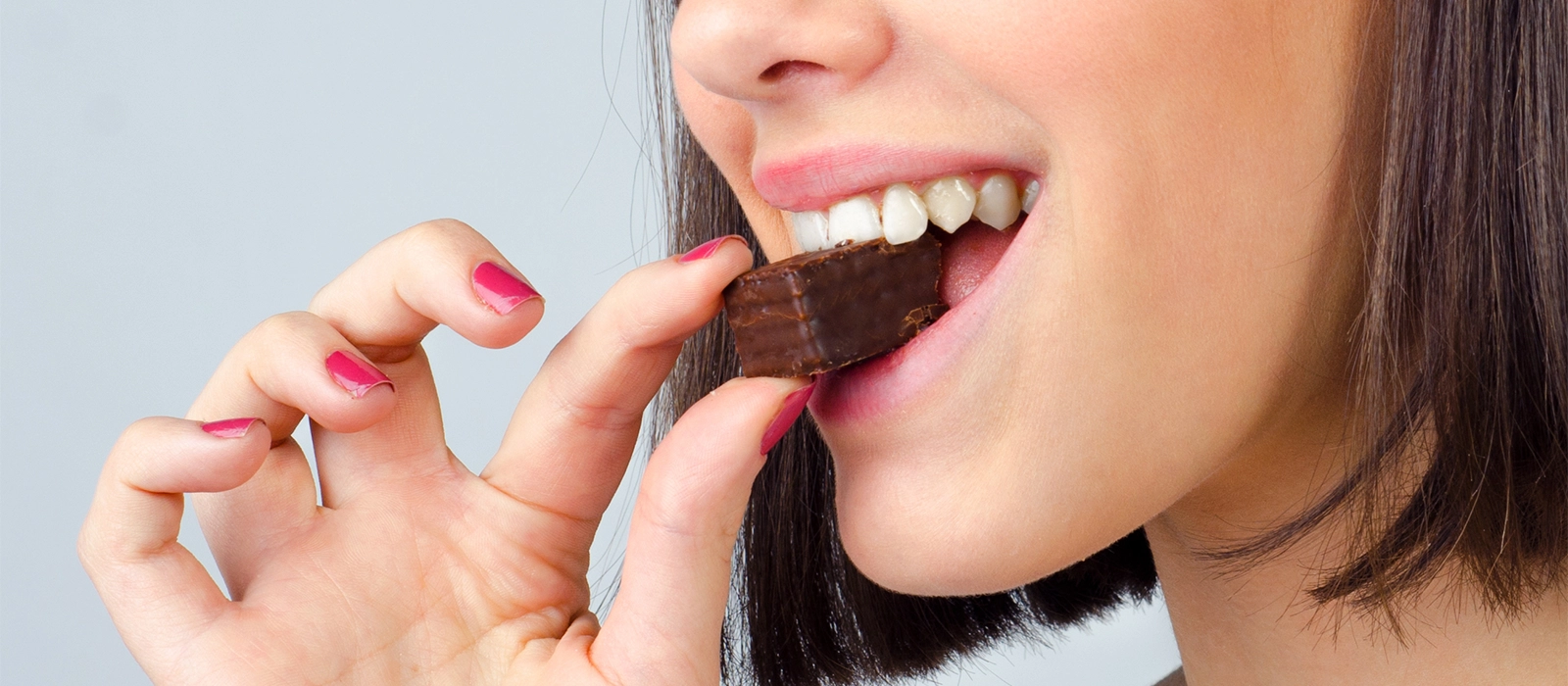 噛む力・安定性の違い